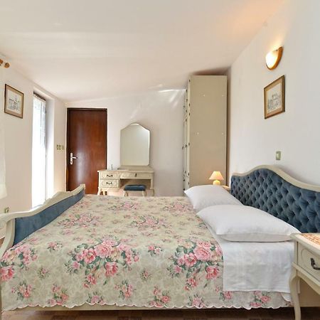 Apartments Elsa 534 Stinjan Luaran gambar