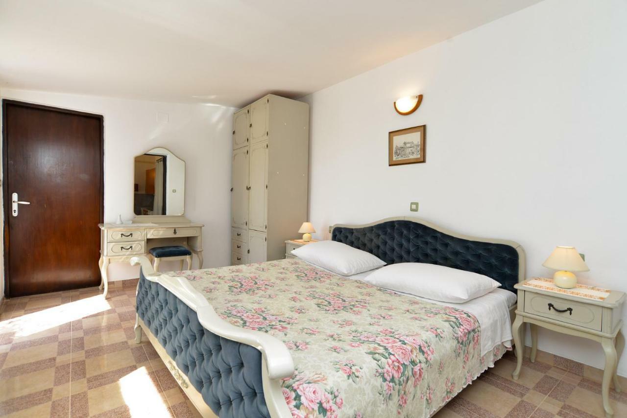 Apartments Elsa 534 Stinjan Luaran gambar