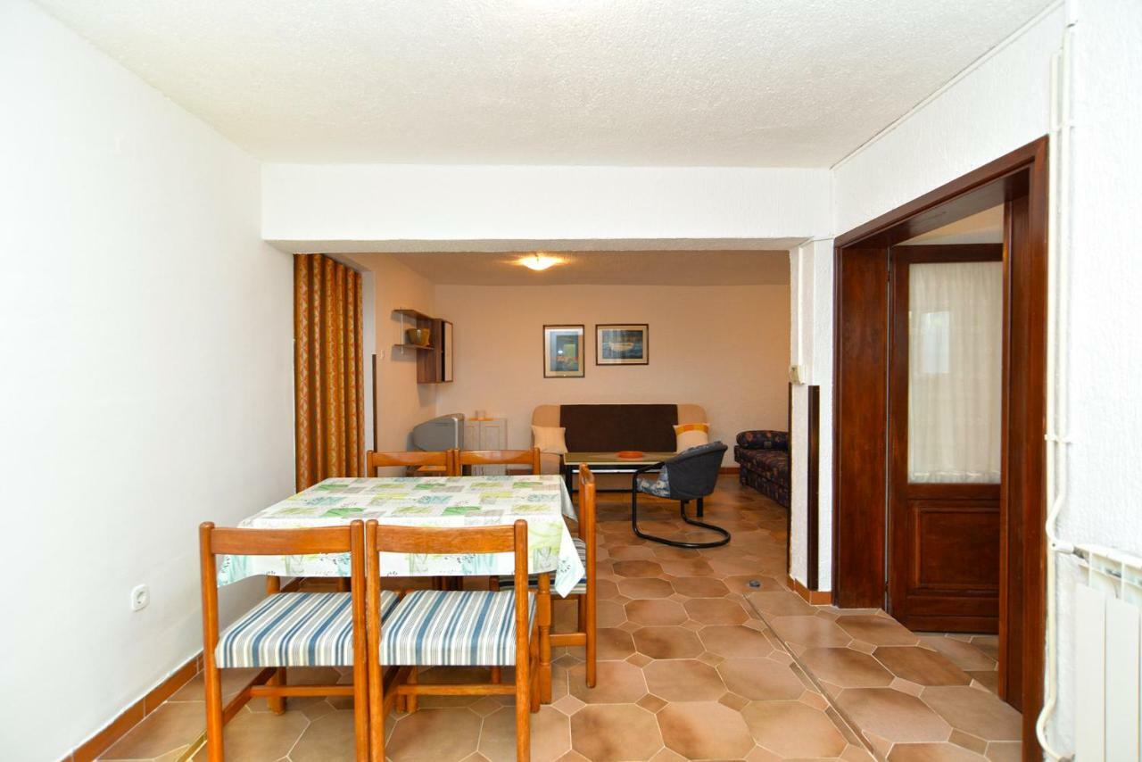 Apartments Elsa 534 Stinjan Luaran gambar