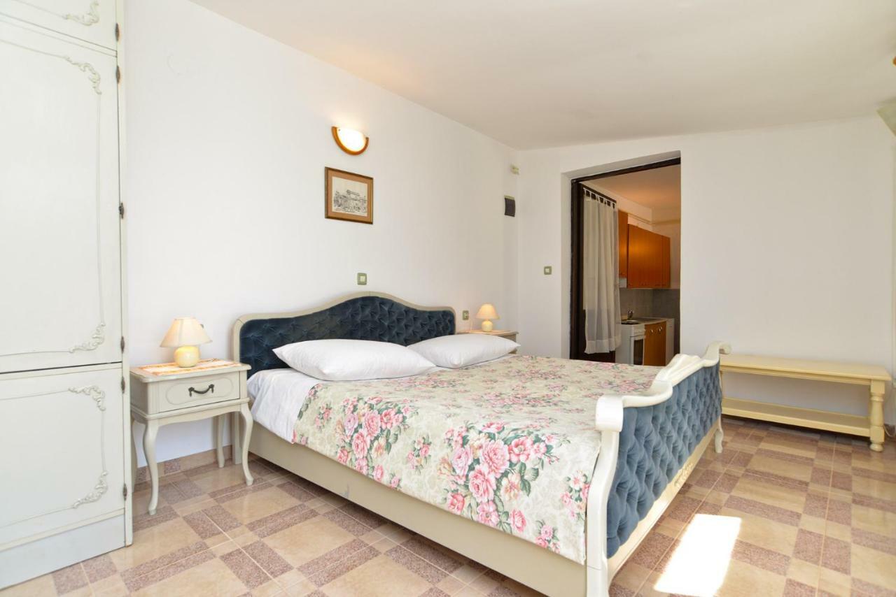 Apartments Elsa 534 Stinjan Luaran gambar